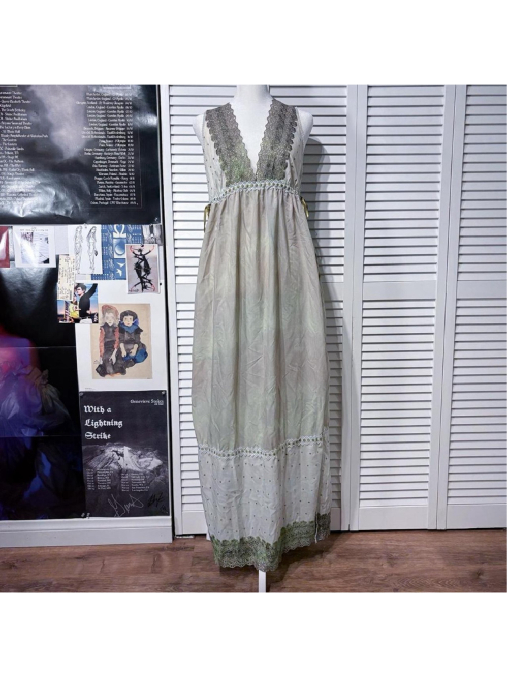 Miss Dior green nightgown